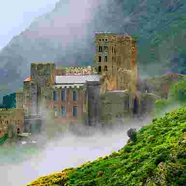 Gerona. Monasterios benedictinos y canónicas entre el Pirineo y el Mediterráneo