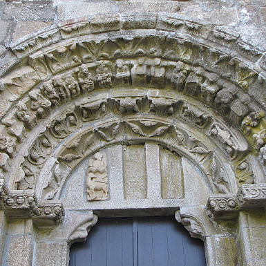 Monasterios de Galicia Sur. Románico entre viñedos