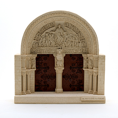 Pórtico de la iglesia de Santa Magdalena de Vezelay (Francia)