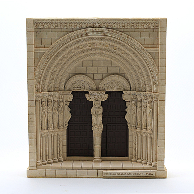 Portada de la iglesia de San Vicente de Ávila (Ávila)