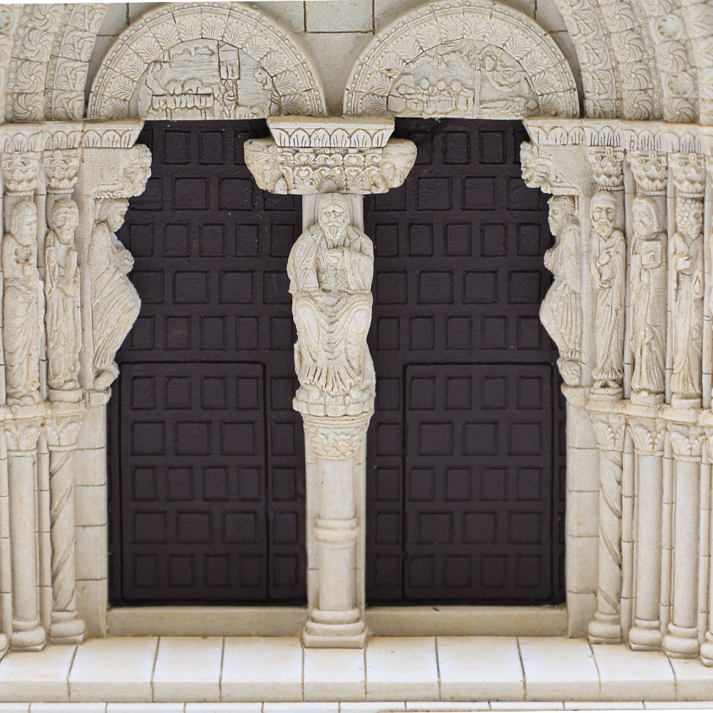 Portada de la iglesia de San Vicente de Ávila (Ávila)